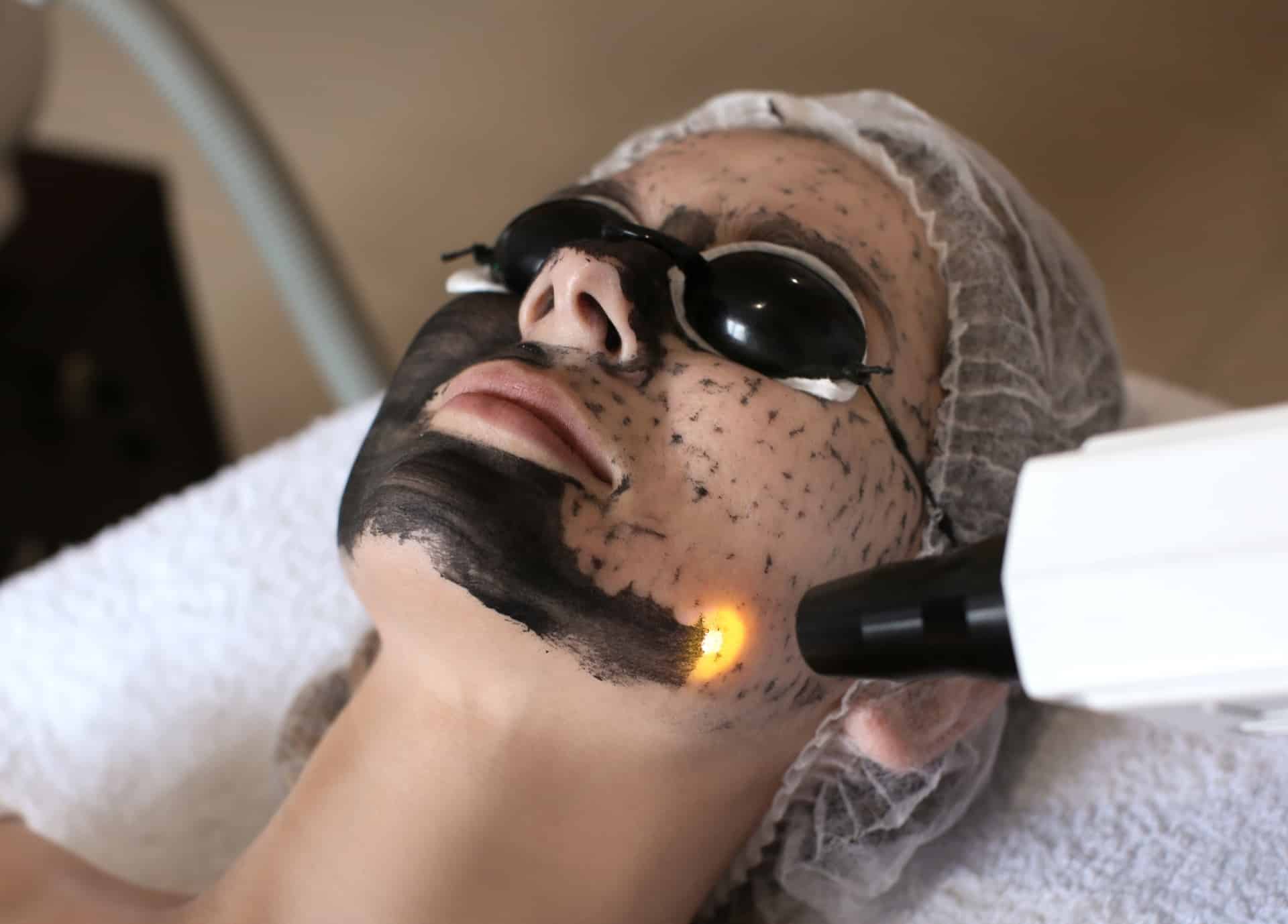 Hollywood Peel à Paris : tarifs | Médecine esthétique | Dr Taveau